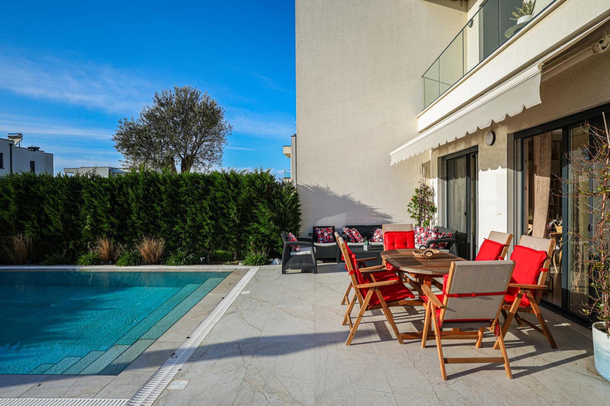 29 Valamar Villa